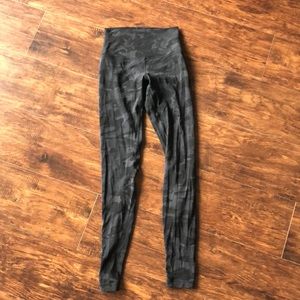 sz 4 camo black lululemon 28in align legging